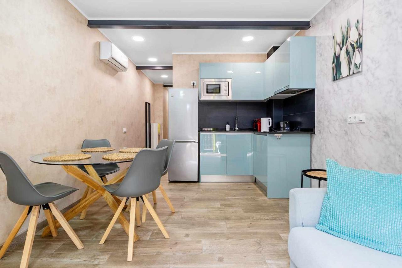 Apartments Lilia Реус Стая снимка