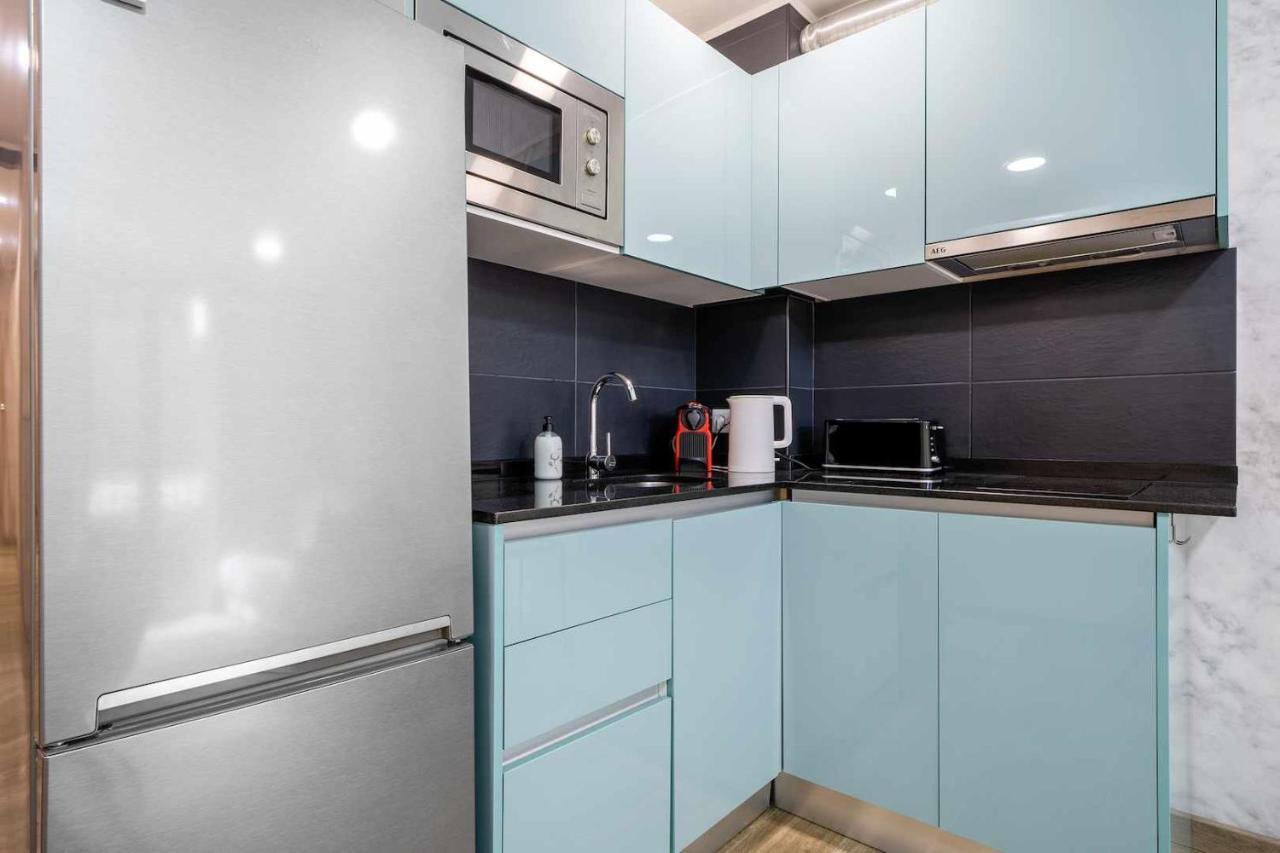 Apartments Lilia Реус Стая снимка