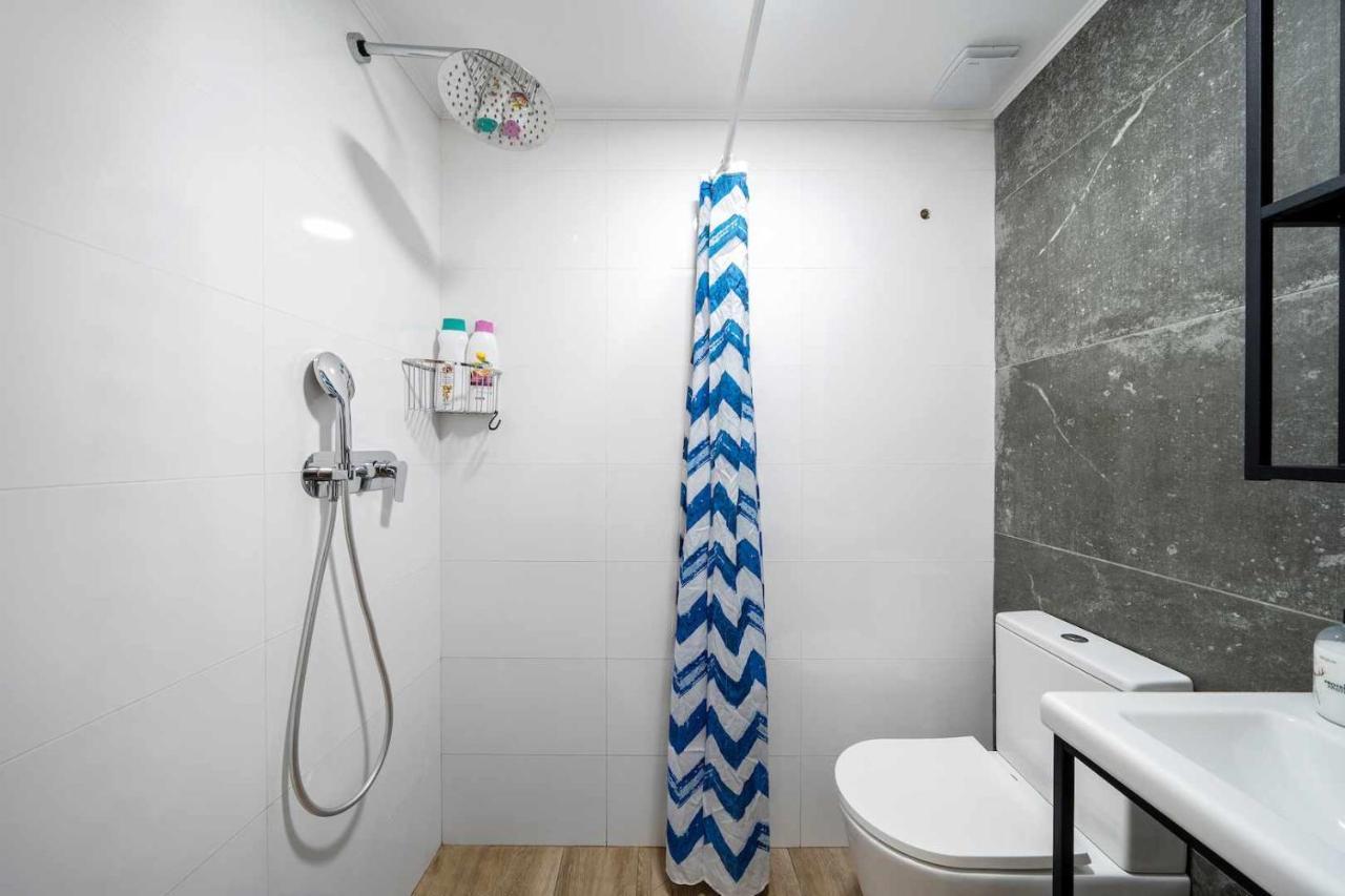 Apartments Lilia Реус Стая снимка