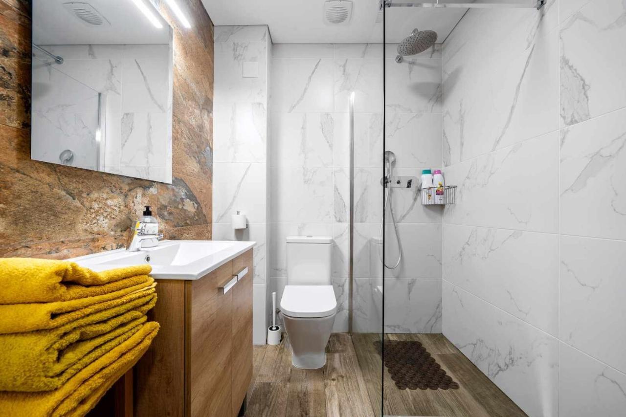 Apartments Lilia Реус Стая снимка