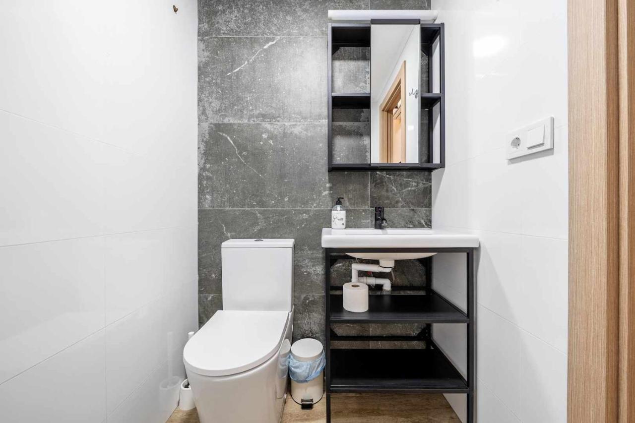 Apartments Lilia Реус Стая снимка